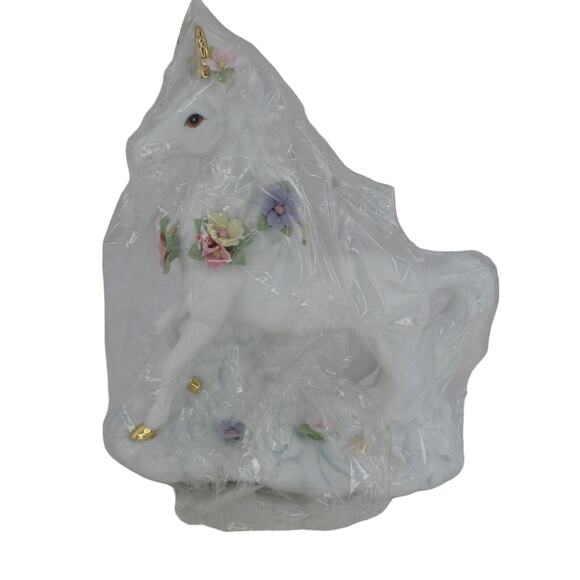 Porcelain Unicorn with Gold Horn and Flowers 6" High Standing 1997 - Picture 9 of 9